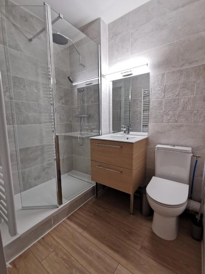 Appartement Lumineux Avec Balcon Et Parking Cherbourg-en-Cotentin Eksteriør bilde